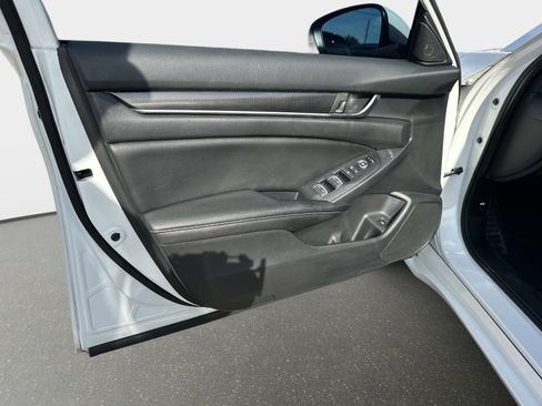 Used 2019 Honda Accord Sport image 16