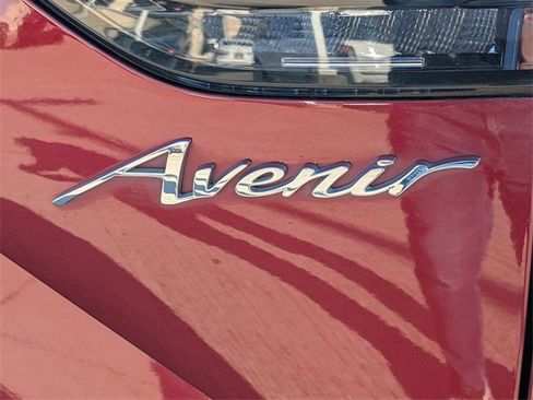 Used 2022 Buick Envision Avenir w/ Technology Package II image 8