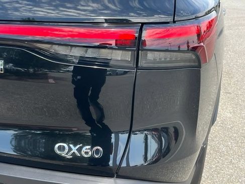 Certified 2024 INFINITI QX60 Luxe w/ Performance Audio Package FWD image 31