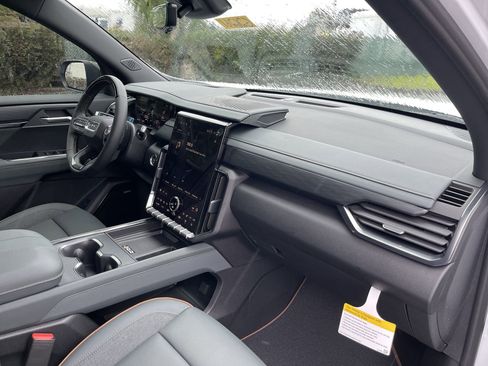 New 2026 GMC Acadia AT4 w/ Super Cruise Package image 63