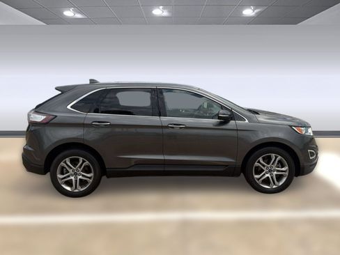 Used 2017 Ford Edge Titanium w/ Technology Package FWD image 8