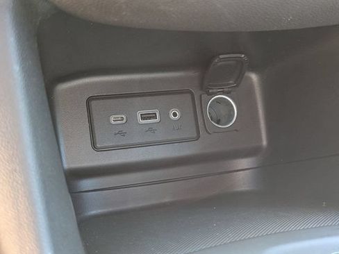 Used 2023 Chevrolet Equinox RS FWD image 24