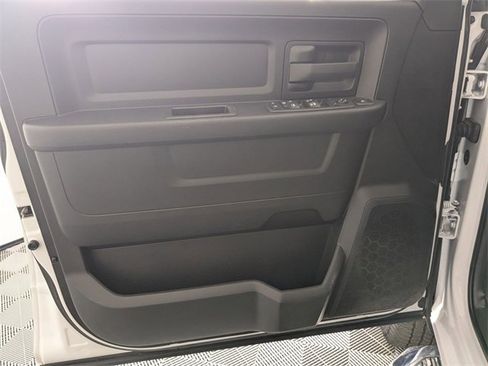 Used 2024 RAM 3500 Tradesman w/ Chrome Appearance Group image 10