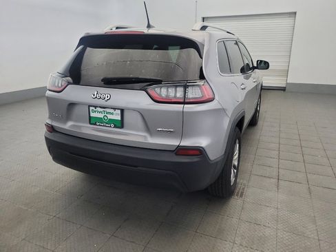Used 2019 Jeep Cherokee Latitude Plus AWD/4WD image 7