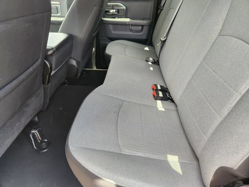 Used 2024 RAM 1500 Classic SLT AWD/4WD image 29