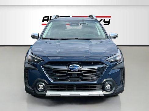 Used 2025 Subaru Outback Touring XT AWD/4WD image 2