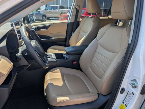 Used 2023 Toyota RAV4 XLE Premium FWD image 11