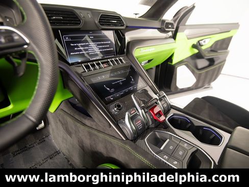 Used 2024 Lamborghini Urus S image 43