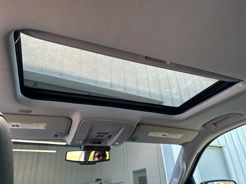 Used 2018 GMC Sierra 1500 SLT image 34