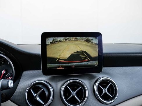 Used 2018 Mercedes-Benz GLA 250 GLA 250 image 20