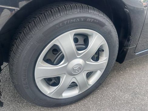 Used 2010 Toyota Matrix FWD image 8