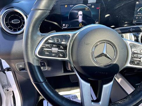 Used 2023 Mercedes-Benz GLB 250 image 18