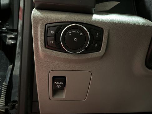 Used 2018 Ford F150 XLT AWD/4WD image 14