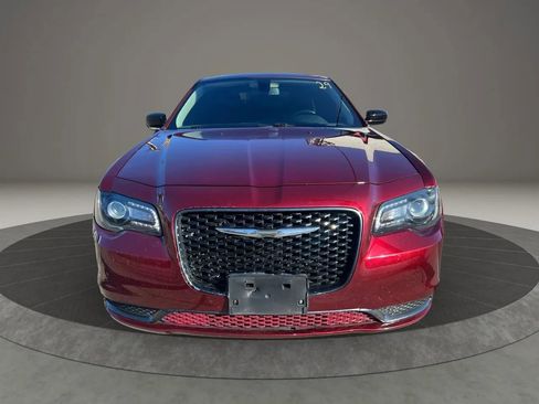 Used 2019 Chrysler 300 Touring w/ Sport Appearance Package image 2