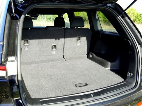 New 2025 Jeep Grand Cherokee Laredo image 31