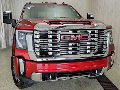 Certified 2024 GMC Sierra 3500 Denali w/ Denali Reserve Package AWD/4WD image 3