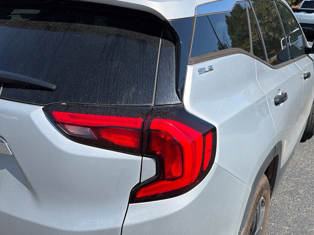 Used 2020 GMC Terrain SLE w/ Driver Convenience Package FWD image 26