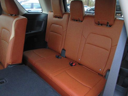 New 2026 Nissan Pathfinder Platinum w/ Cargo Package image 10