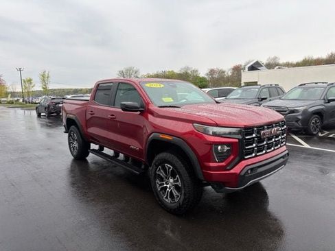 Used 2024 GMC Canyon AT4 w/ AT4 Premium Package AWD/4WD image 4