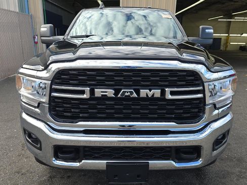 Used 2024 RAM 2500 Big Horn w/ Bed Utility Group image 3