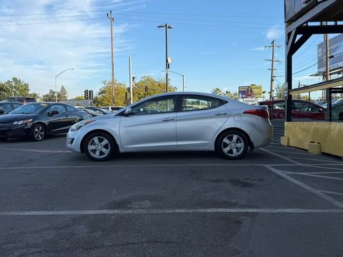 Used 2013 Hyundai Elantra GLS FWD image 8