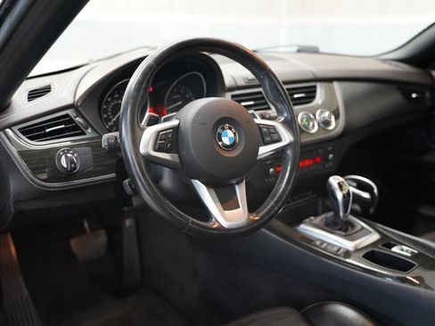 Used 2012 BMW Z4 sDrive28i RWD image 11