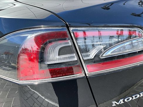 Used 2013 Tesla Model S RWD image 27