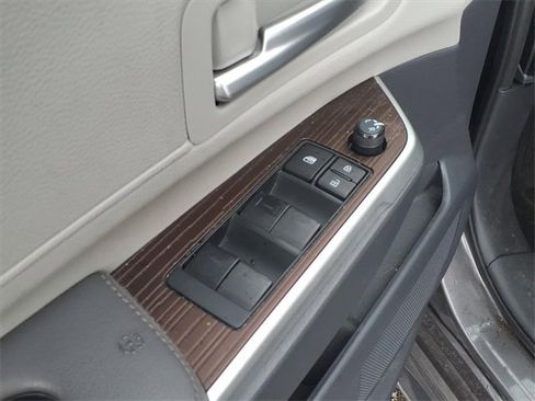 Used 2023 Toyota Sienna XLE image 14