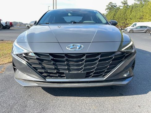 Used 2023 Hyundai Elantra SEL w/ Convenience Package image 2