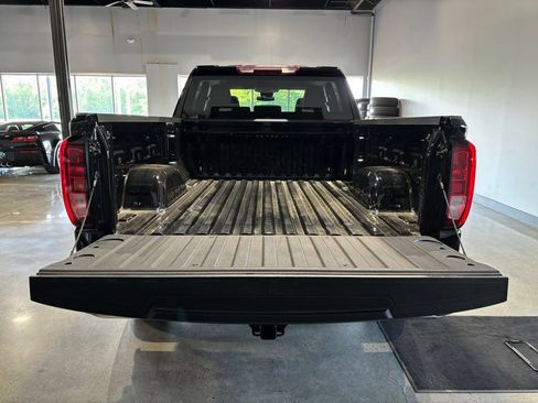 Used 2023 GMC Sierra 1500 Pro w/ Pro Value Package AWD/4WD image 7