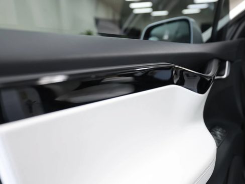 Used 2020 Tesla Model X Long Range AWD/4WD image 27