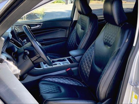 Used 2024 Ford Edge Titanium AWD/4WD image 25