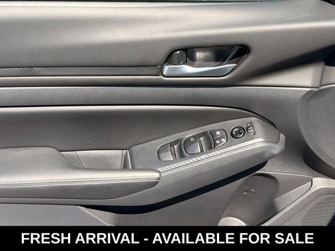 Used 2025 Nissan Altima 2.5 SV w/ SV Special Edition Package image 9