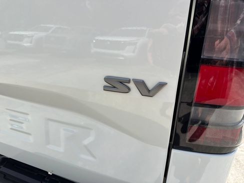 Used 2024 Nissan Frontier SV w/ SV Convenience Package RWD image 10