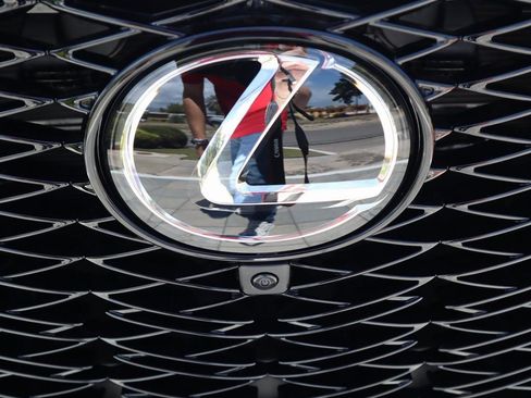 New 2026 Lexus NX 450h+ F Sport image 15