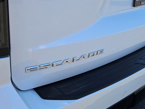 Certified 2025 Cadillac Escalade ESV Sport Platinum AWD/4WD image 6