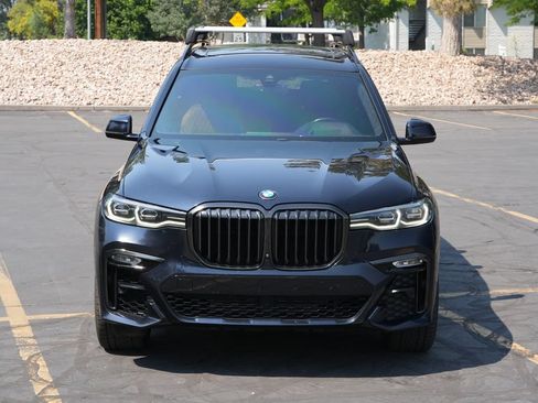 Used 2021 BMW X7 xDrive40i w/ M Sport Package AWD/4WD image 8