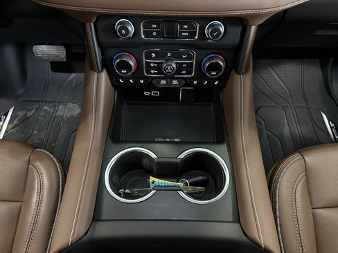 Used 2024 Chevrolet Tahoe High Country image 23