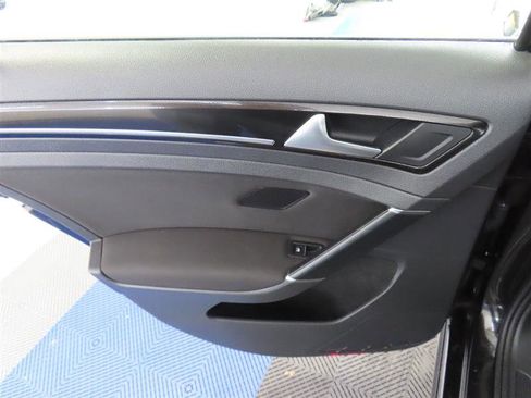 Used 2017 Volkswagen GTI Sport FWD image 28