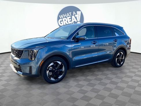 Certified 2025 Kia Sorento EX image 32