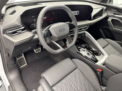 New 2025 Audi SQ5 Premium Plus image 9