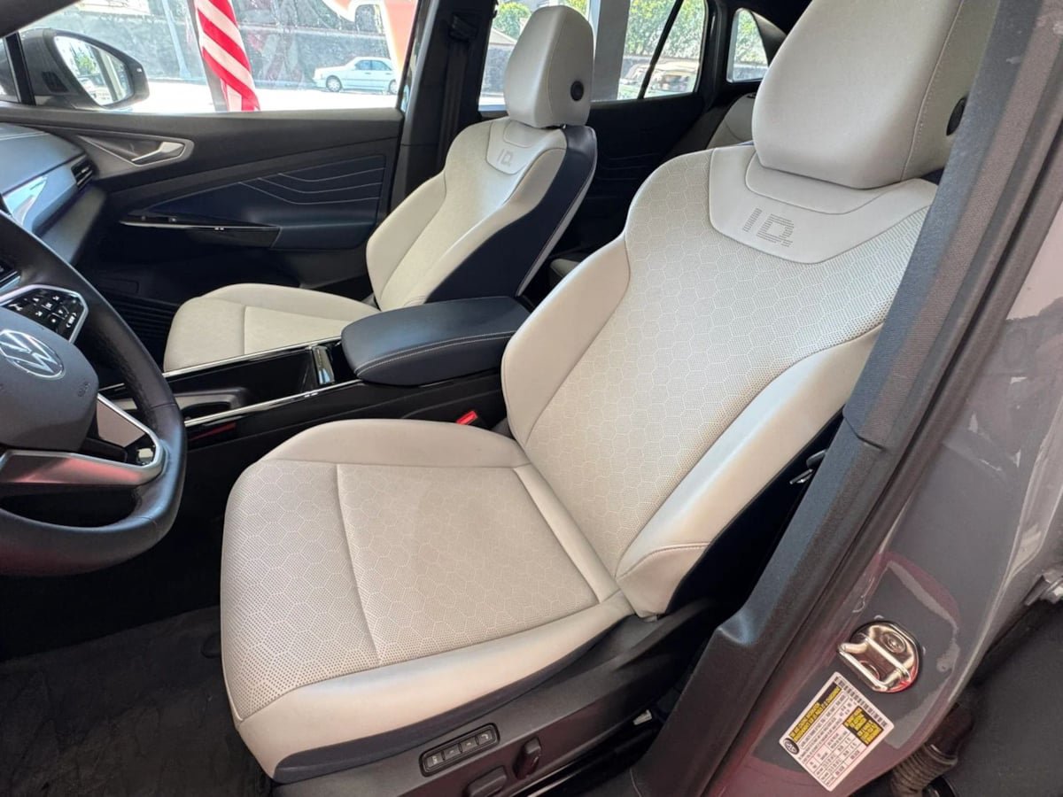 Used 2024 Volkswagen ID.4 S RWD image 13