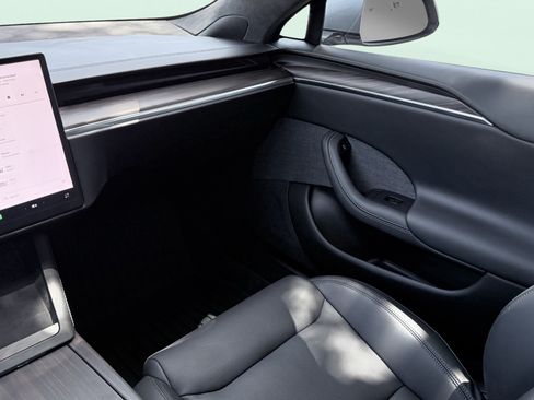 Used 2025 Tesla Model S AWD/4WD image 57