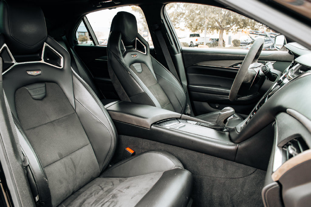 Used 2018 Cadillac CTS V w/ Carbon Fiber Package RWD image 38