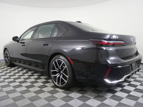 Certified 2023 BMW i7 xDrive60 image 5