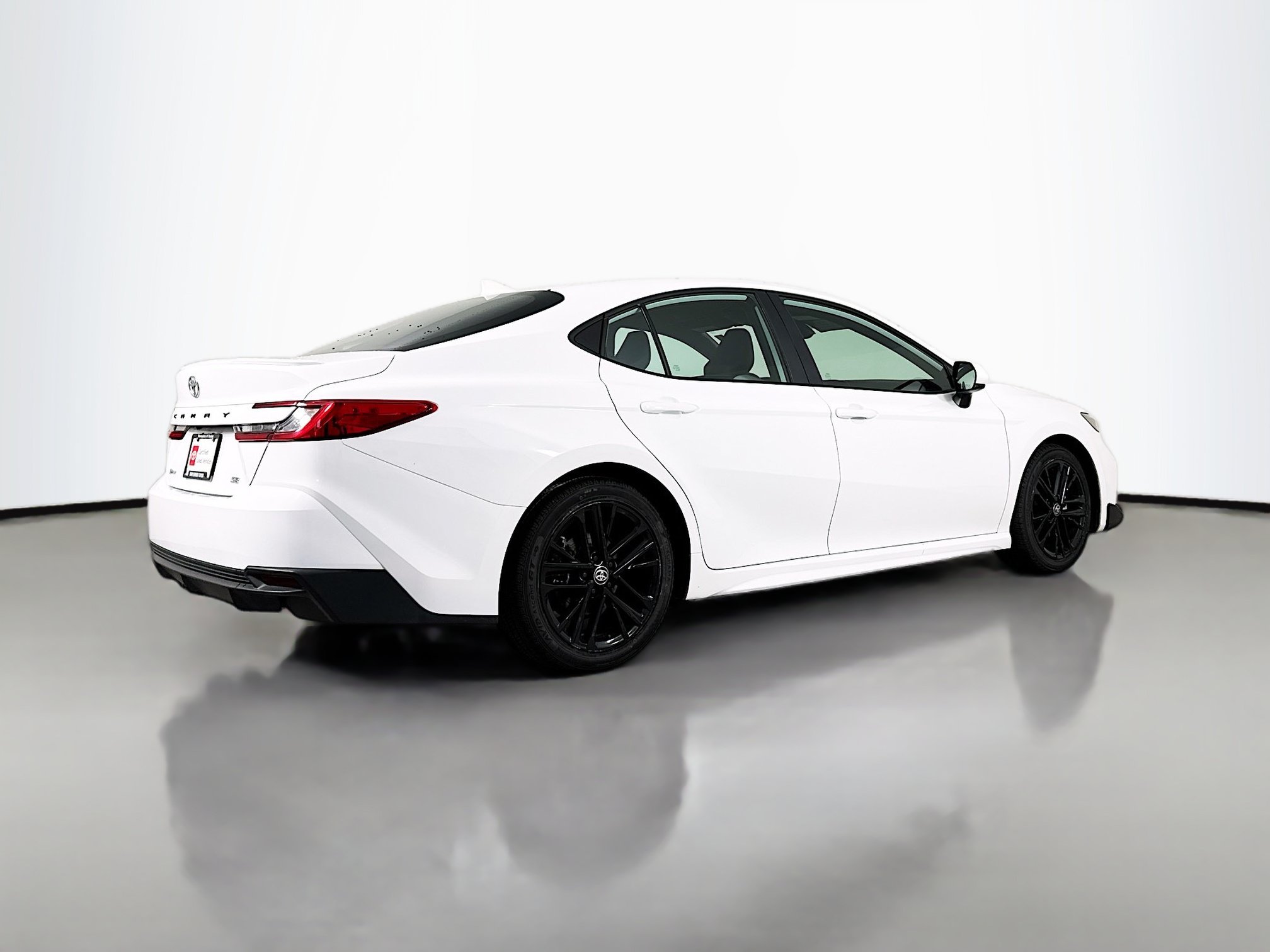Used 2025 Toyota Camry SE w/ Multimedia Upgrade Package FWD image 7