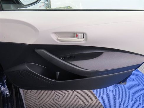 Used 2024 Toyota Corolla LE FWD image 30