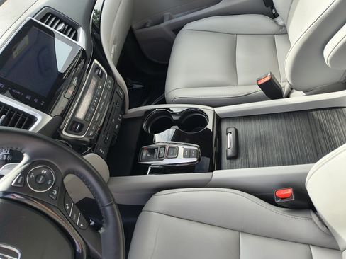 Used 2017 Honda Pilot Touring image 28