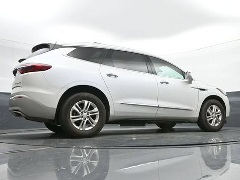 Used 2018 Buick Enclave Essence w/ Trailering Package FWD image 12