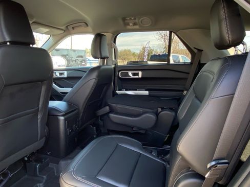 Certified 2023 Ford Explorer XLT w/ Equipment Group 202A image 19